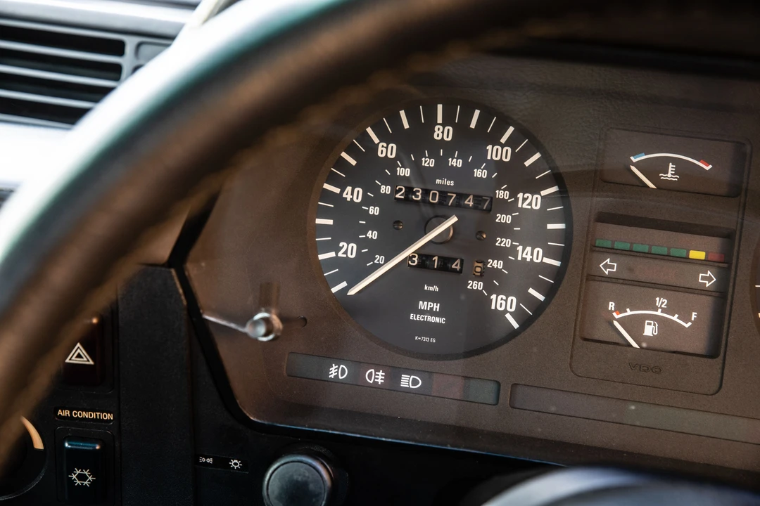 1988 BMW E24 6 Series - Image 10 of 28