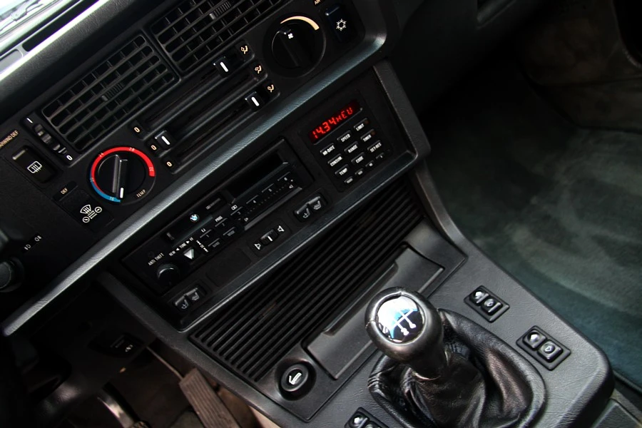 1988 BMW E24 6 Series - Image 20 of 31