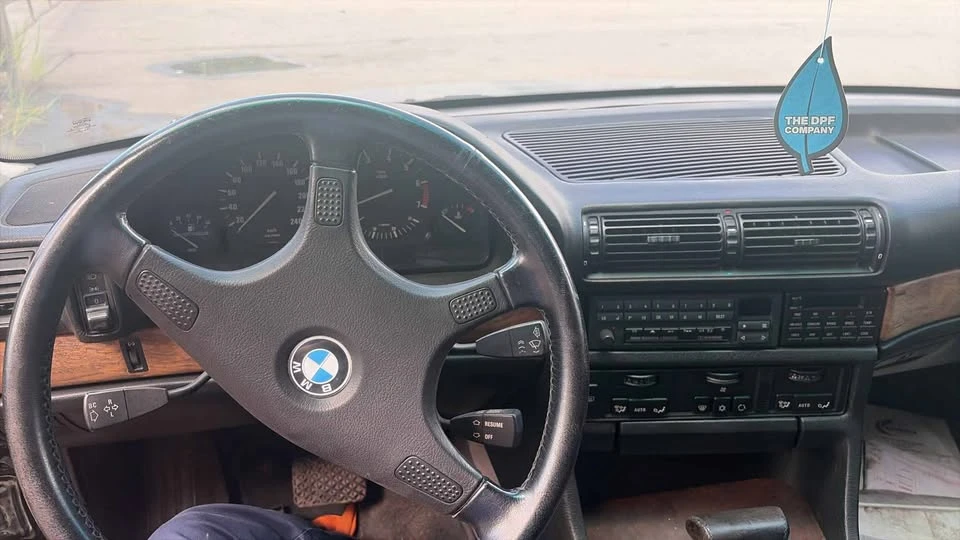 1988 BMW E32 7 Series - Image 3 of 6