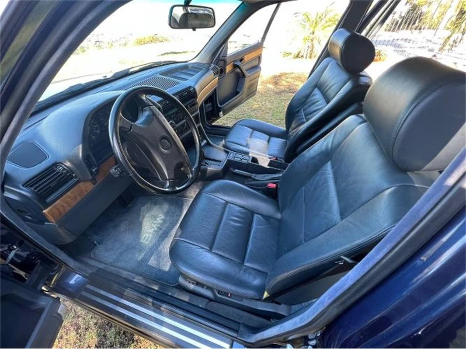 1988 BMW E32 7 Series - Image 5 of 13