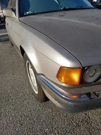 1988 BMW E32 7 Series - Image 7 of 9