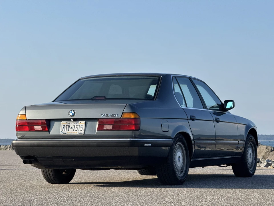 1988 BMW E32 7 Series - Image 17 of 31