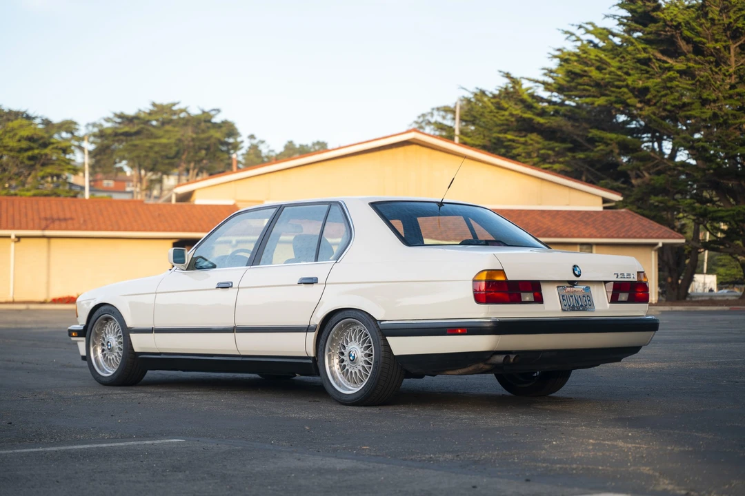 1988 BMW E32 7 Series - Image 4 of 31