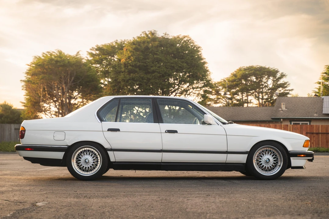 1988 BMW E32 7 Series - Image 8 of 31