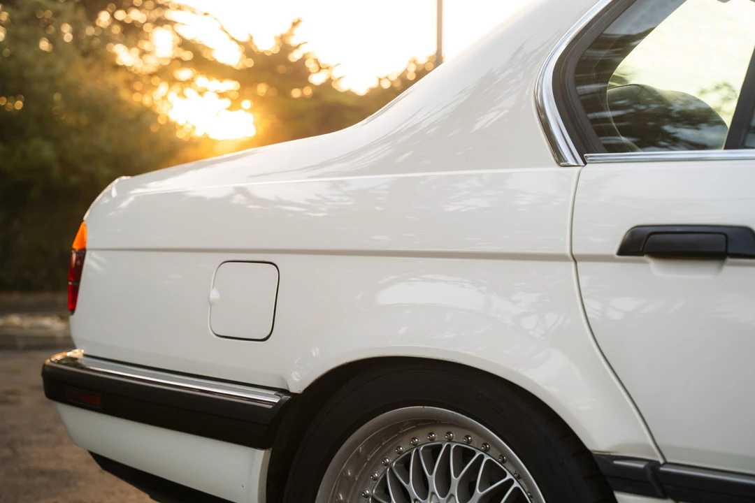1988 BMW E32 7 Series - Image 28 of 31