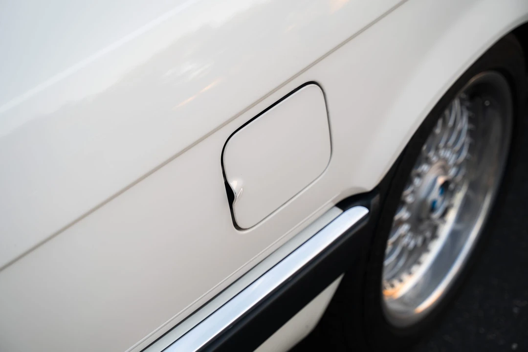 1988 BMW E32 7 Series - Image 25 of 31