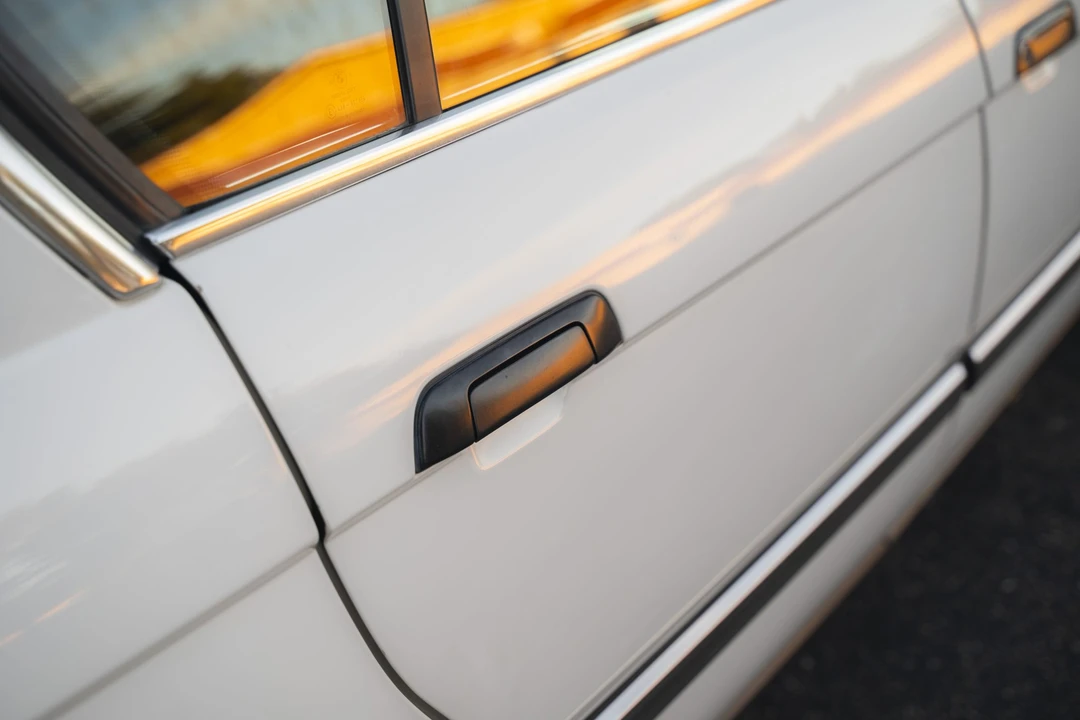 1988 BMW E32 7 Series - Image 29 of 31