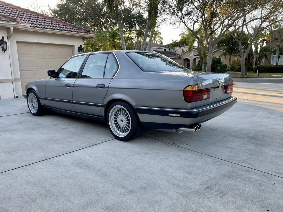 1988 BMW E32 7 Series - Image 9 of 31