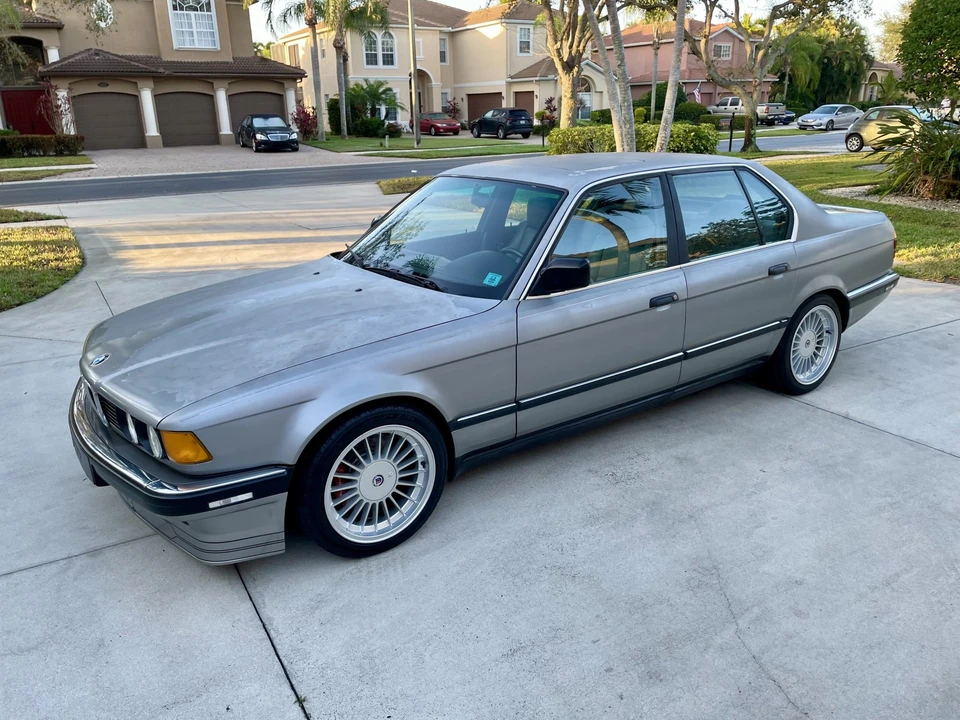 1988 BMW E32 7 Series - Image 3 of 31