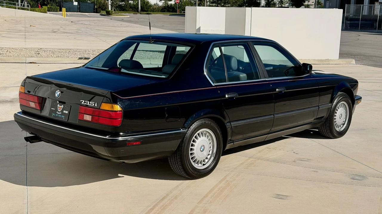 1988 BMW E32 7 Series - Image 21 of 31