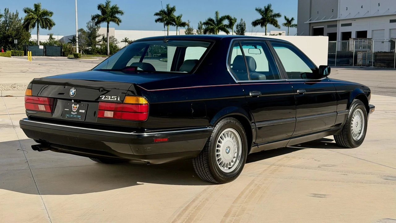 1988 BMW E32 7 Series - Image 20 of 31