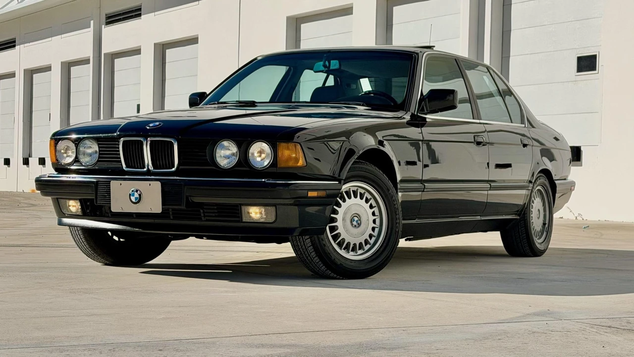 1988 BMW E32 7 Series - Image 3 of 31