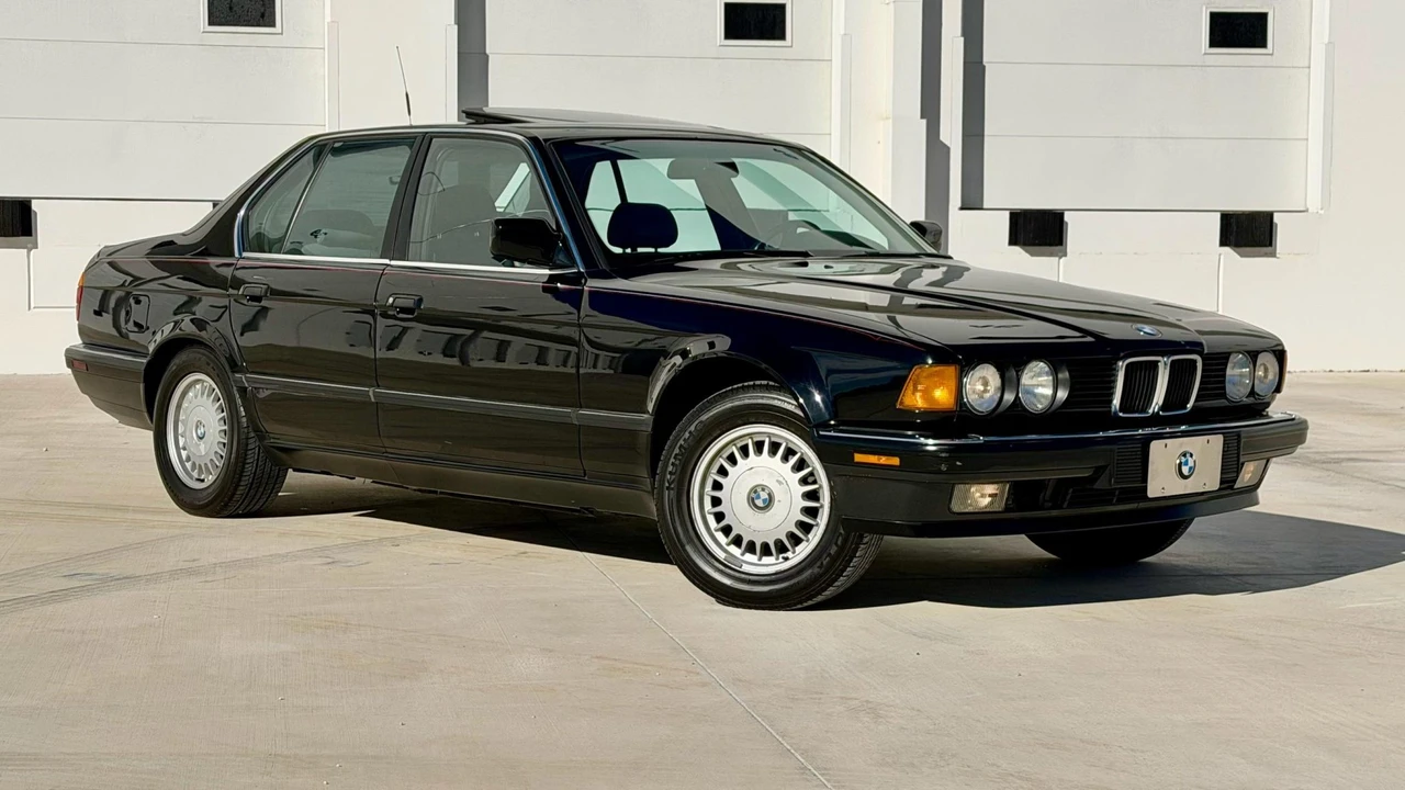 1988 BMW E32 7 Series - Image 26 of 31