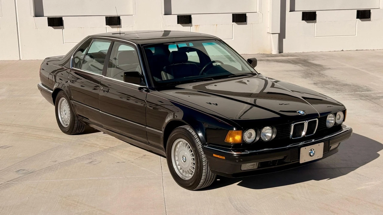1988 BMW E32 7 Series - Image 28 of 31