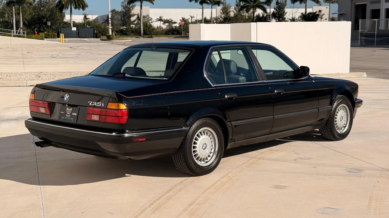 1988 BMW E32 7 Series - Image 22 of 31
