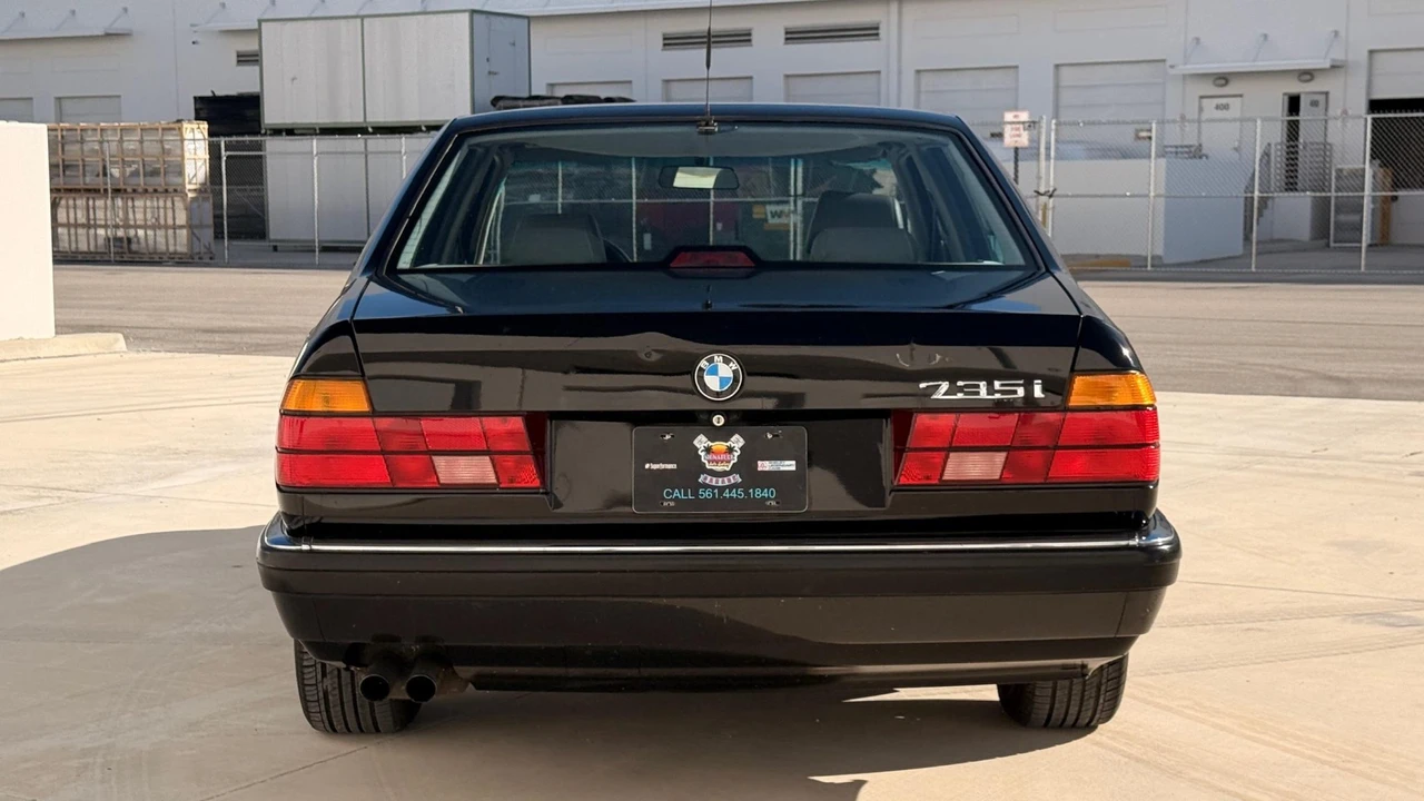 1988 BMW E32 7 Series - Image 15 of 31