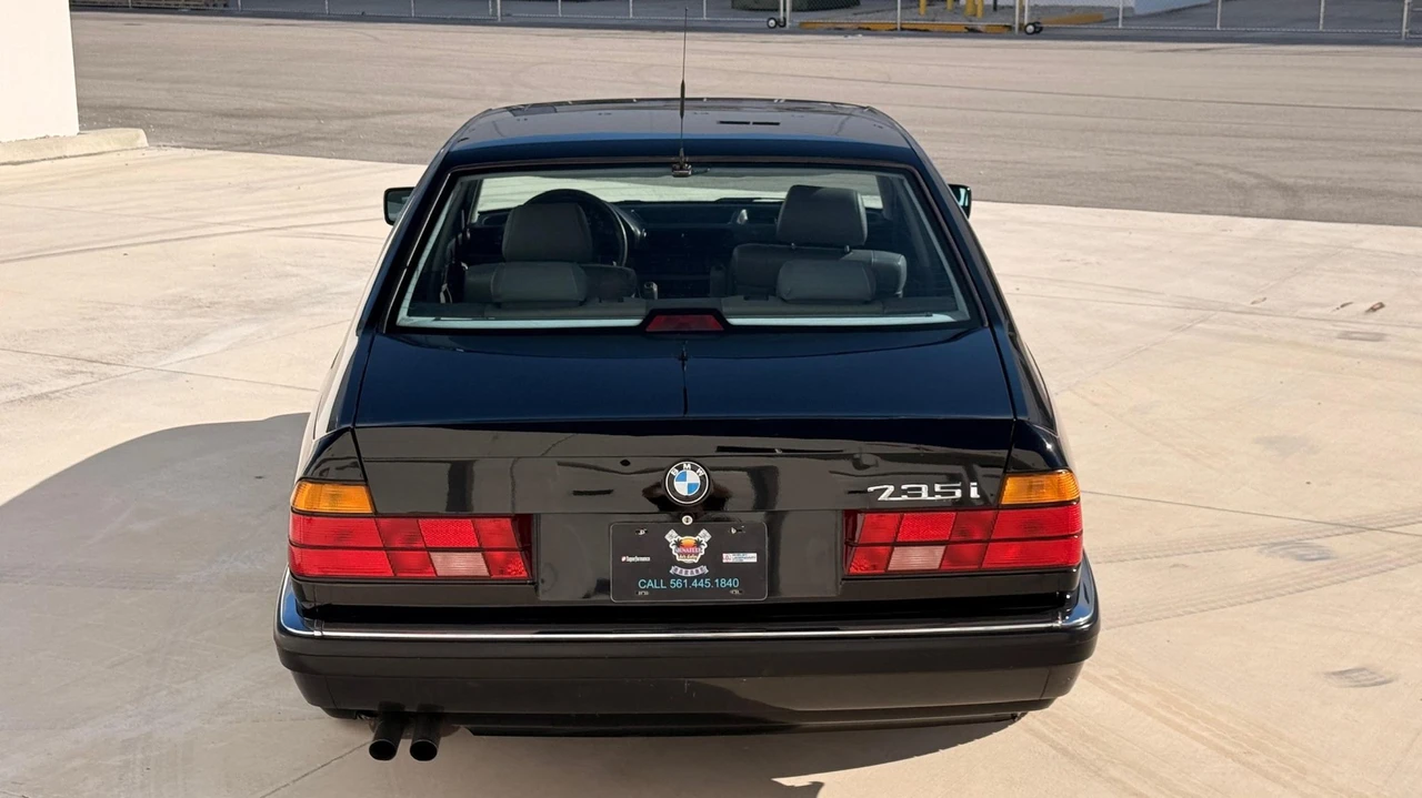 1988 BMW E32 7 Series - Image 13 of 31