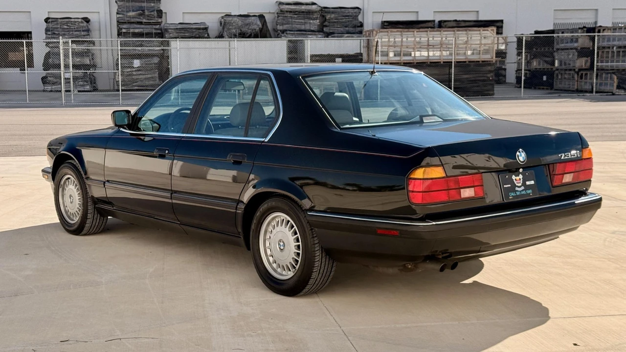 1988 BMW E32 7 Series - Image 9 of 31