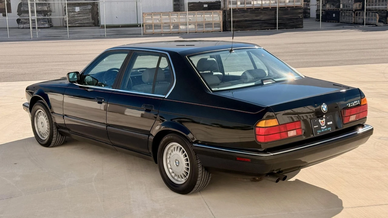 1988 BMW E32 7 Series - Image 8 of 31