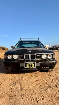 1988 BMW 735i (E32)