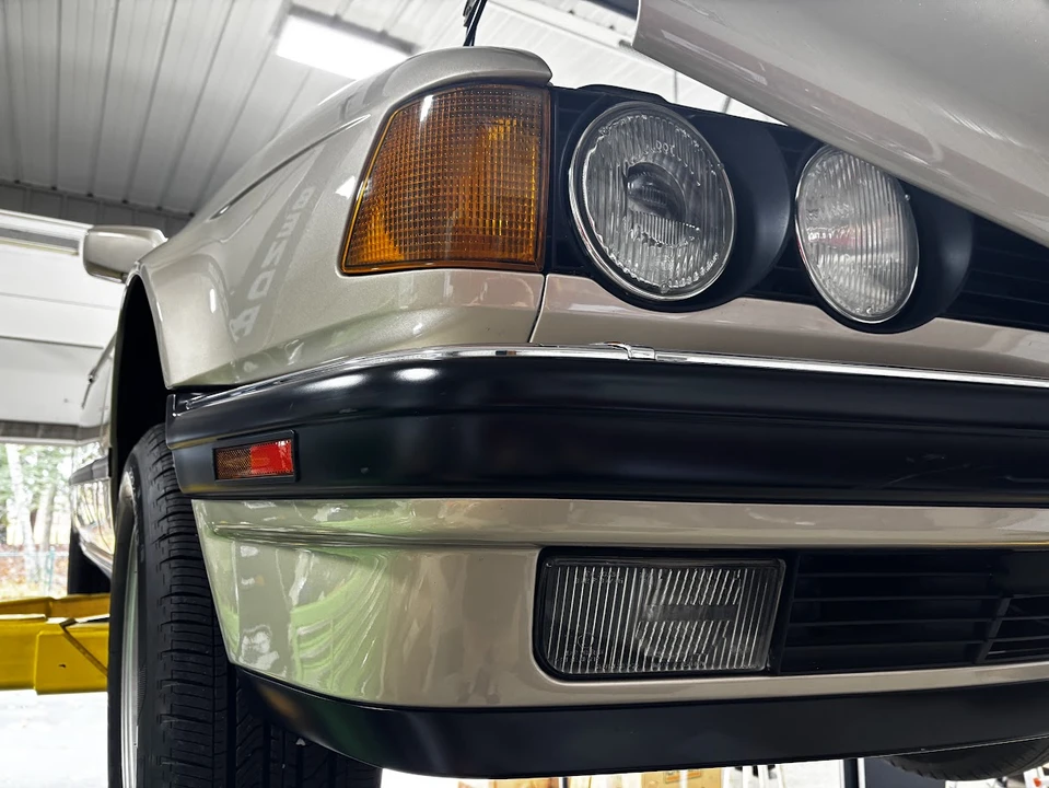 1988 BMW E32 7 Series - Image 15 of 31