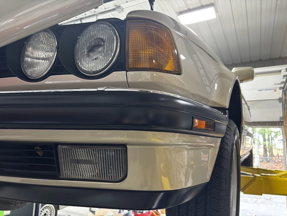 1988 BMW E32 7 Series - Image 16 of 31