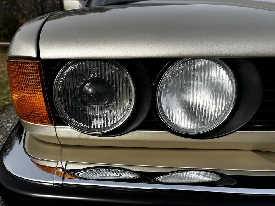 1988 BMW E32 7 Series - Image 17 of 31
