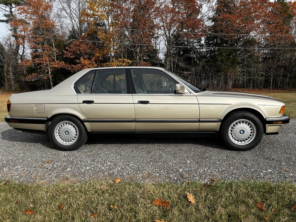 1988 BMW E32 7 Series - Image 8 of 31