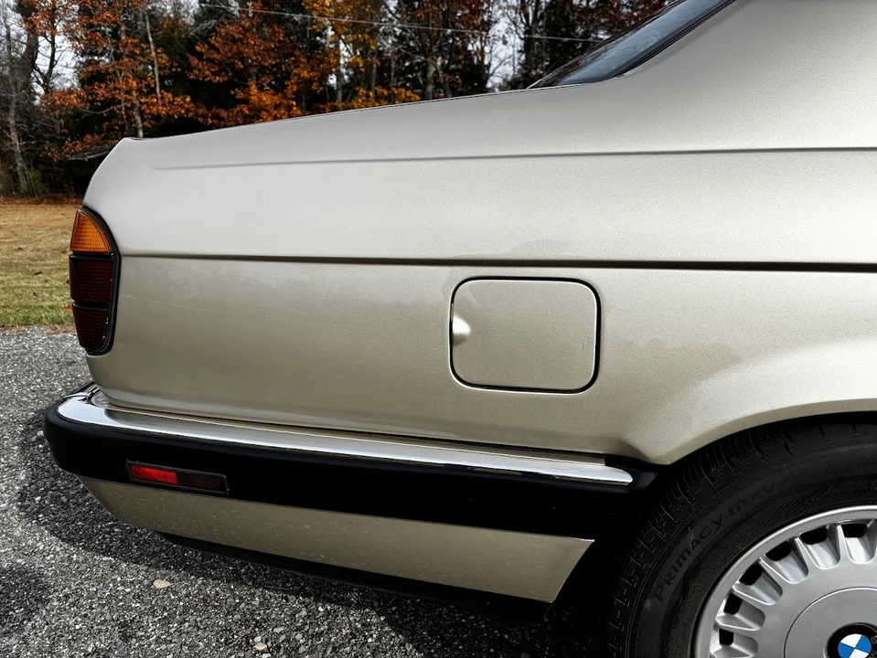 1988 BMW E32 7 Series - Image 24 of 31
