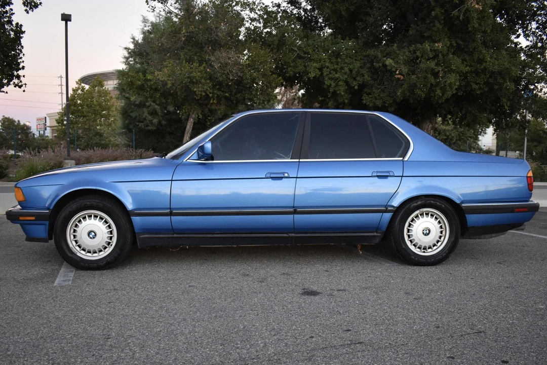 1988 BMW E32 7 Series - Image 3 of 7