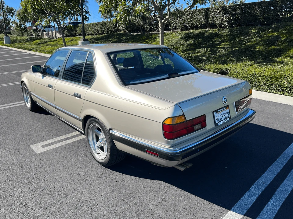 1988 BMW E32 7 Series - Image 27 of 31