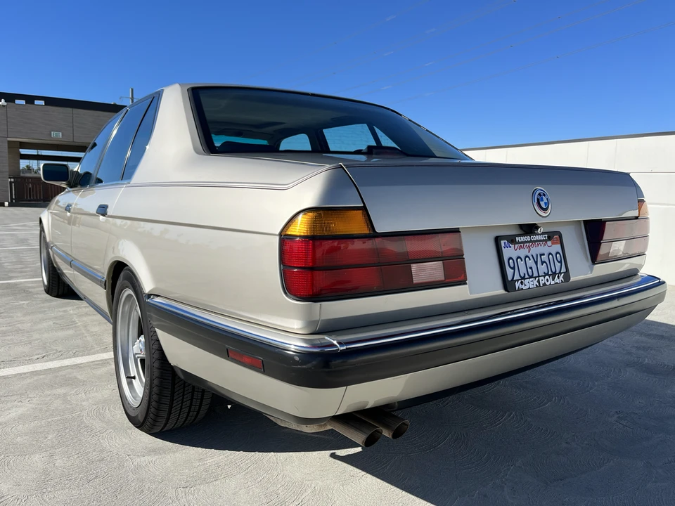 1988 BMW E32 7 Series - Image 19 of 31