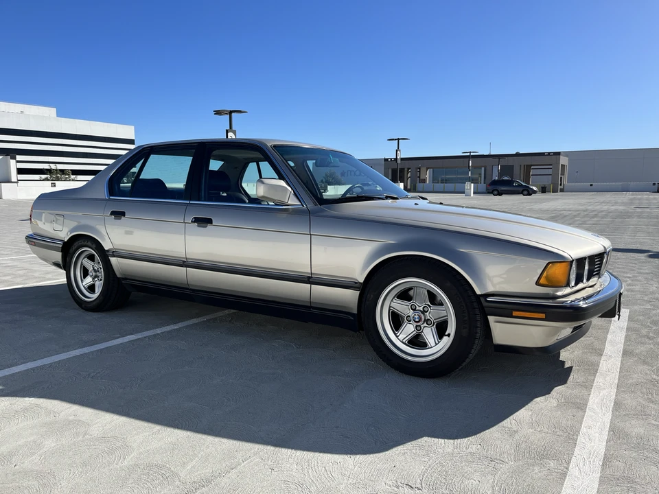 1988 BMW E32 7 Series - Image 25 of 31