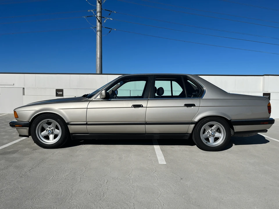 1988 BMW E32 7 Series - Image 11 of 31
