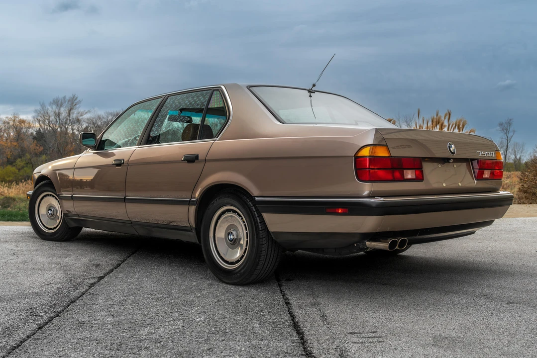 1988 BMW E32 7 Series - Image 24 of 31