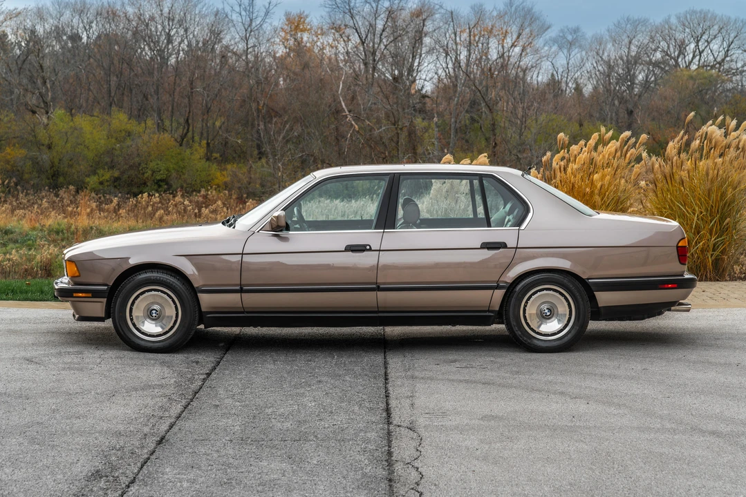 1988 BMW E32 7 Series - Image 19 of 31