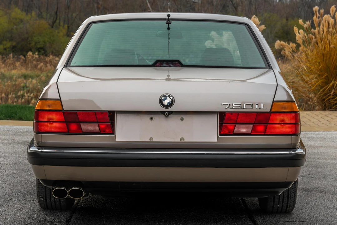 1988 BMW E32 7 Series - Image 5 of 31