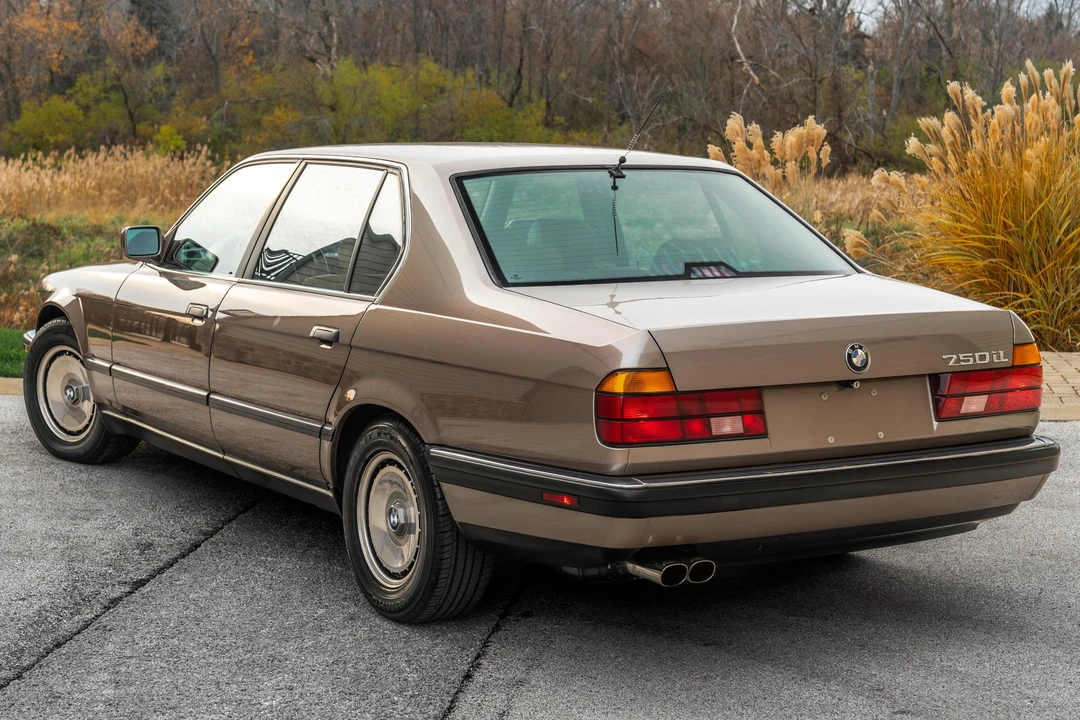 1988 BMW E32 7 Series - Image 4 of 31