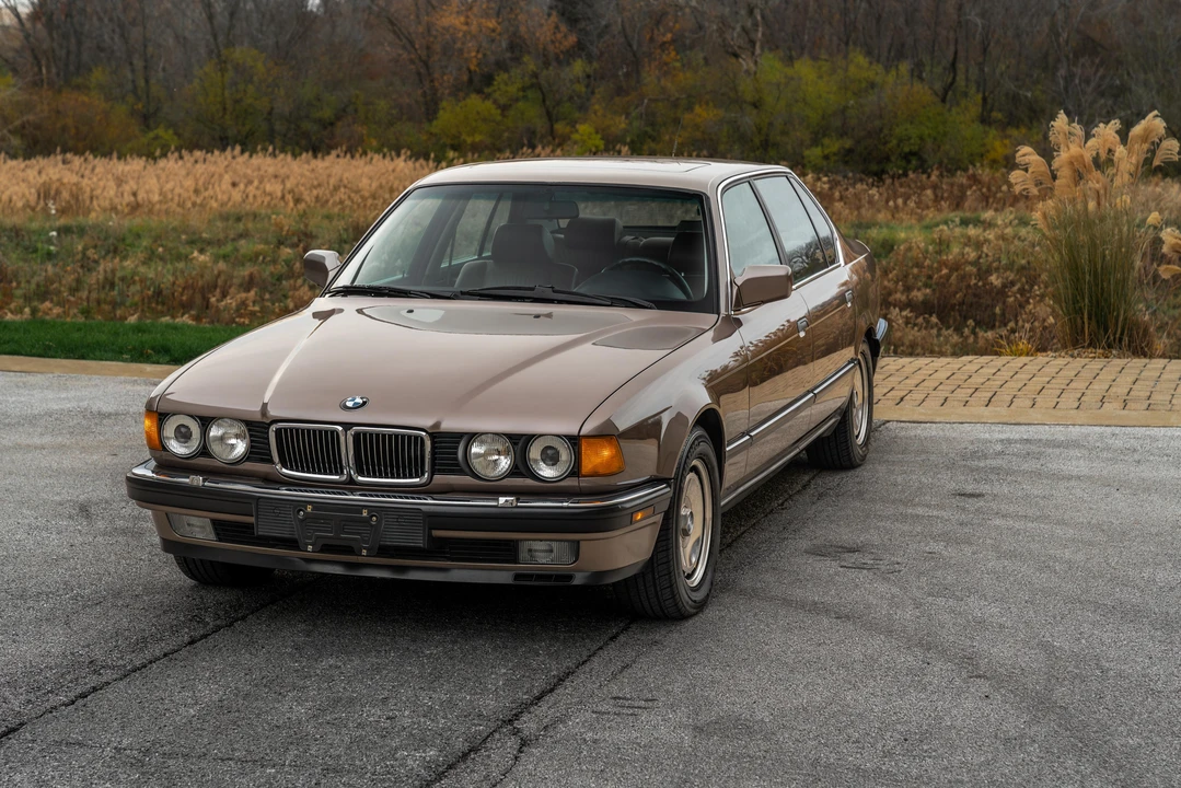 1988 BMW E32 7 Series - Image 7 of 31