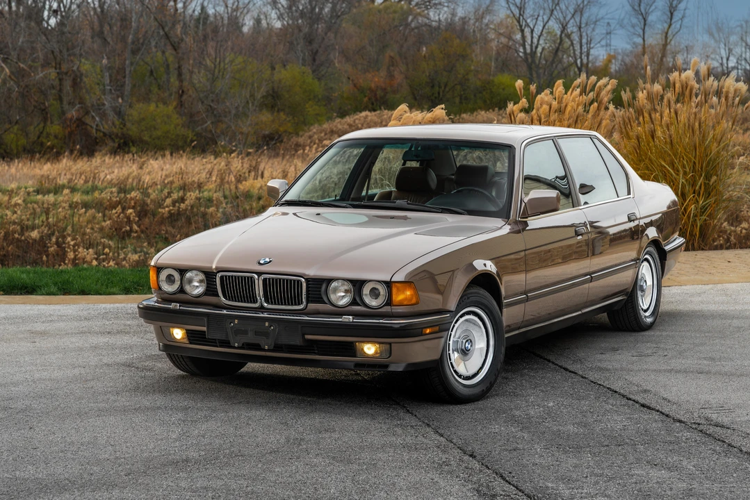 1988 BMW E32 7 Series - Image 9 of 31