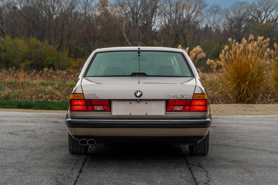 1988 BMW E32 7 Series - Image 29 of 31