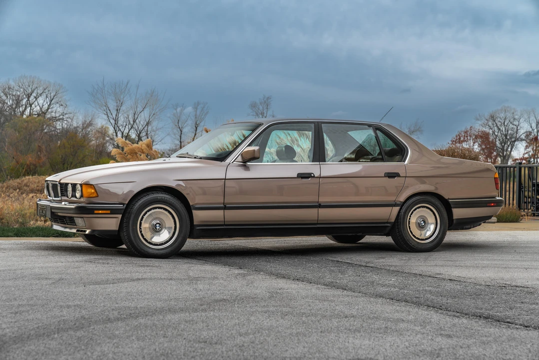 1988 BMW E32 7 Series - Image 17 of 31