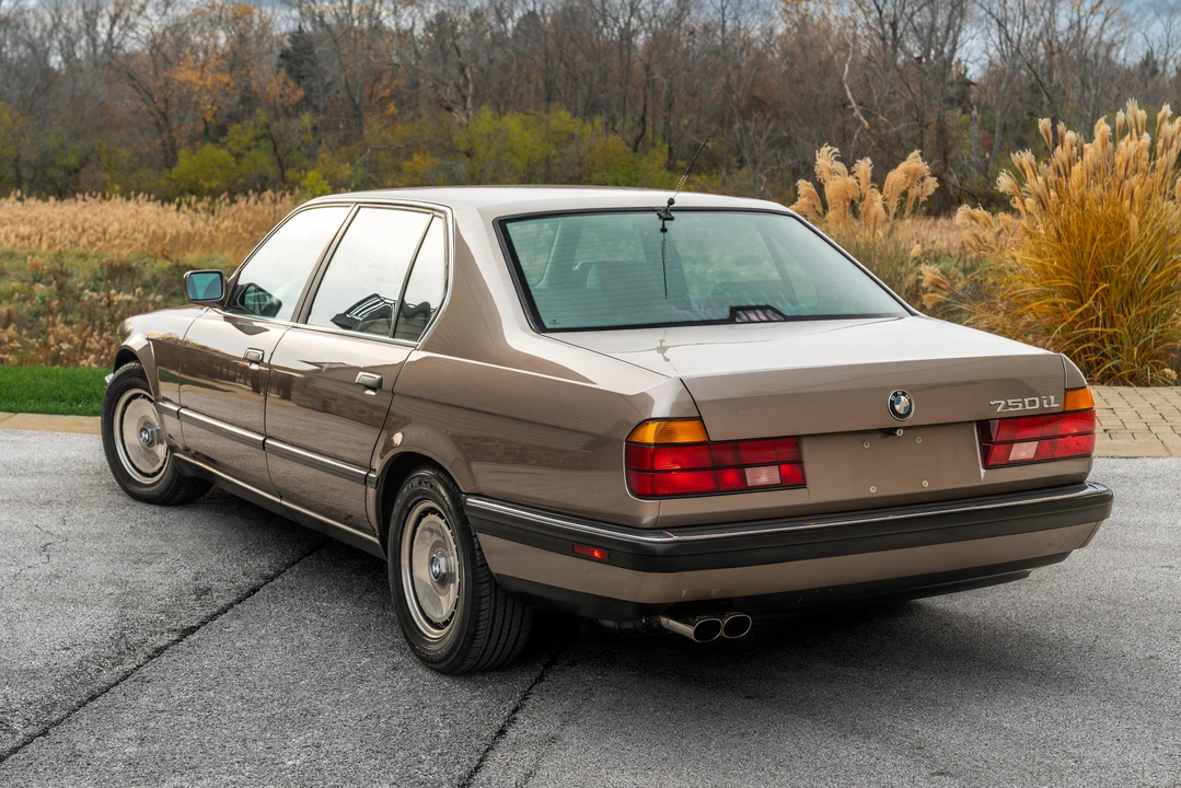 1988 BMW E32 7 Series - Image 26 of 31