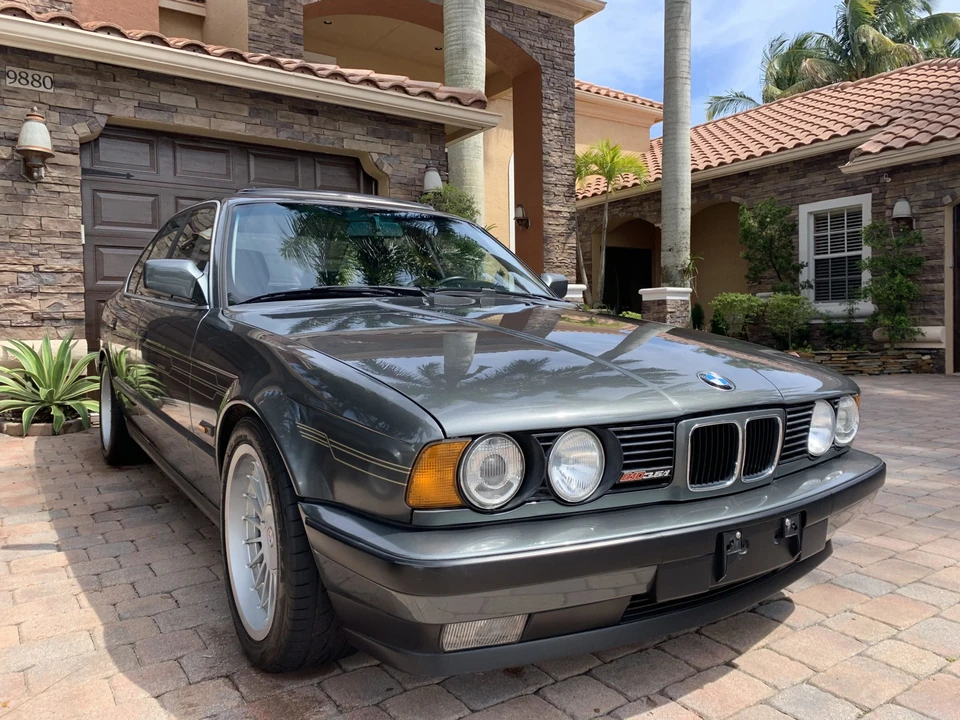 1988 BMW Alpina B10 - Image 2 of 31