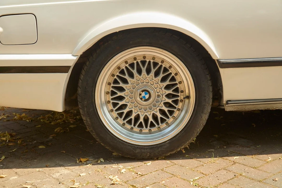 1988 BMW E24 6 Series - Image 13 of 30