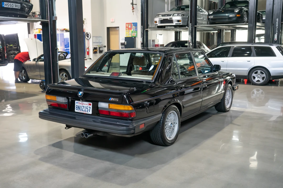 1988 BMW E28 M5 - Image 18 of 31