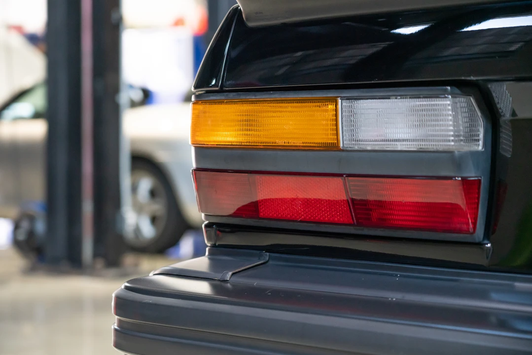 1988 BMW E28 M5 - Image 30 of 31