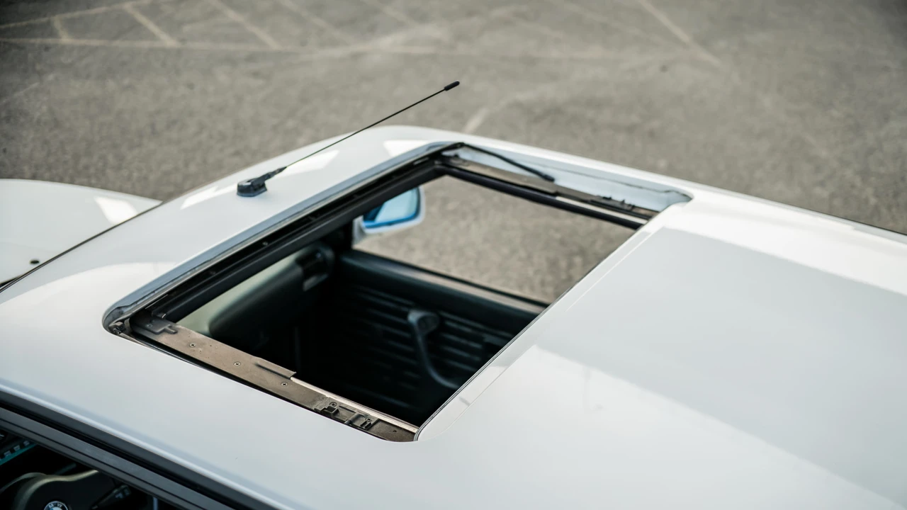 1988 BMW E30 M3 - Image 19 of 31