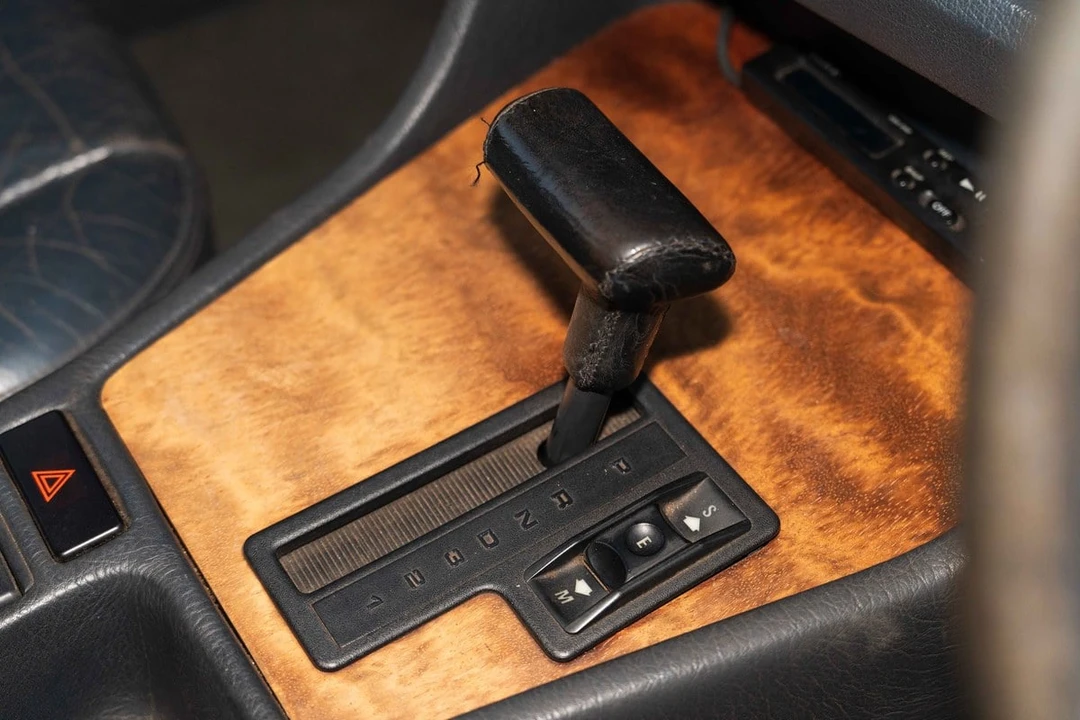 1988 BMW E32 7 Series - Image 20 of 30