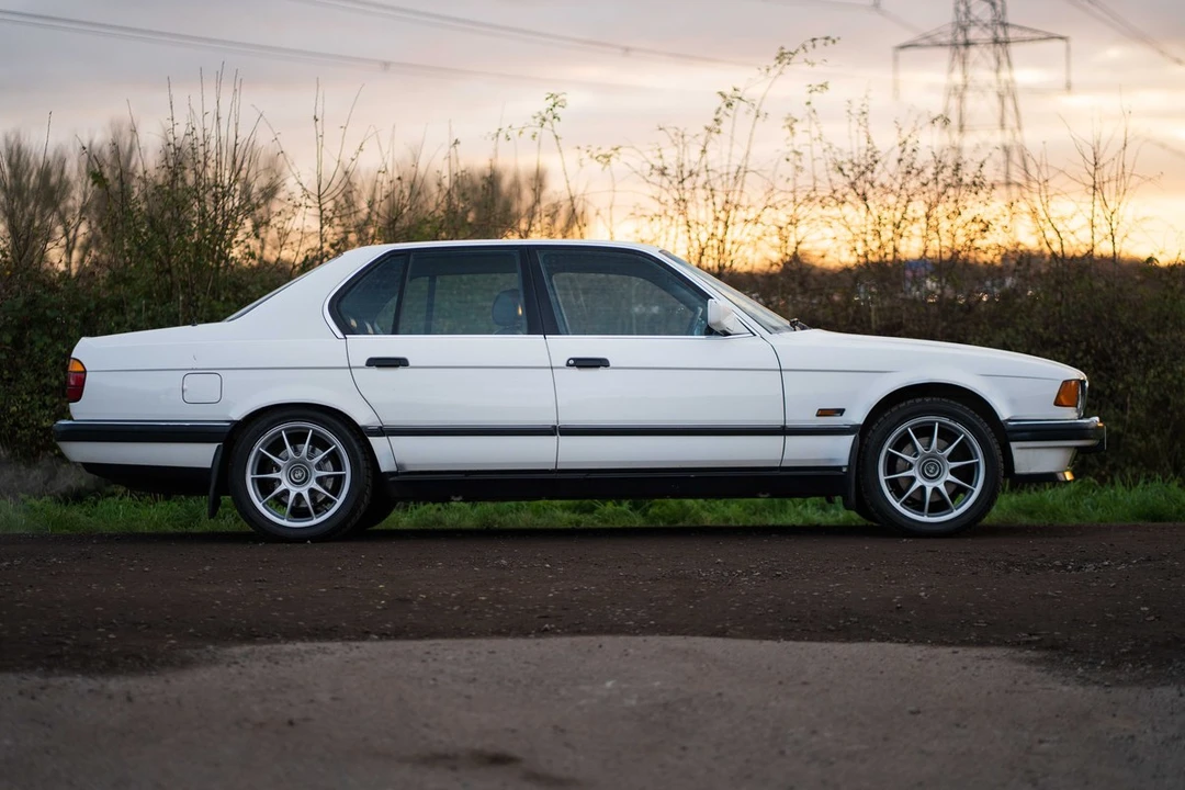 1988 BMW E32 7 Series - Image 3 of 30